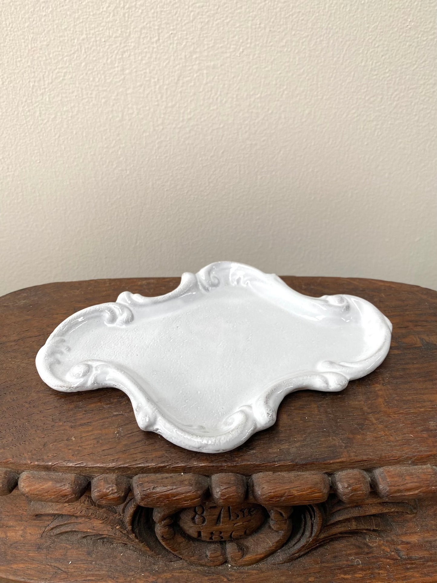 Astier de Villatte Dolly Concave Dish