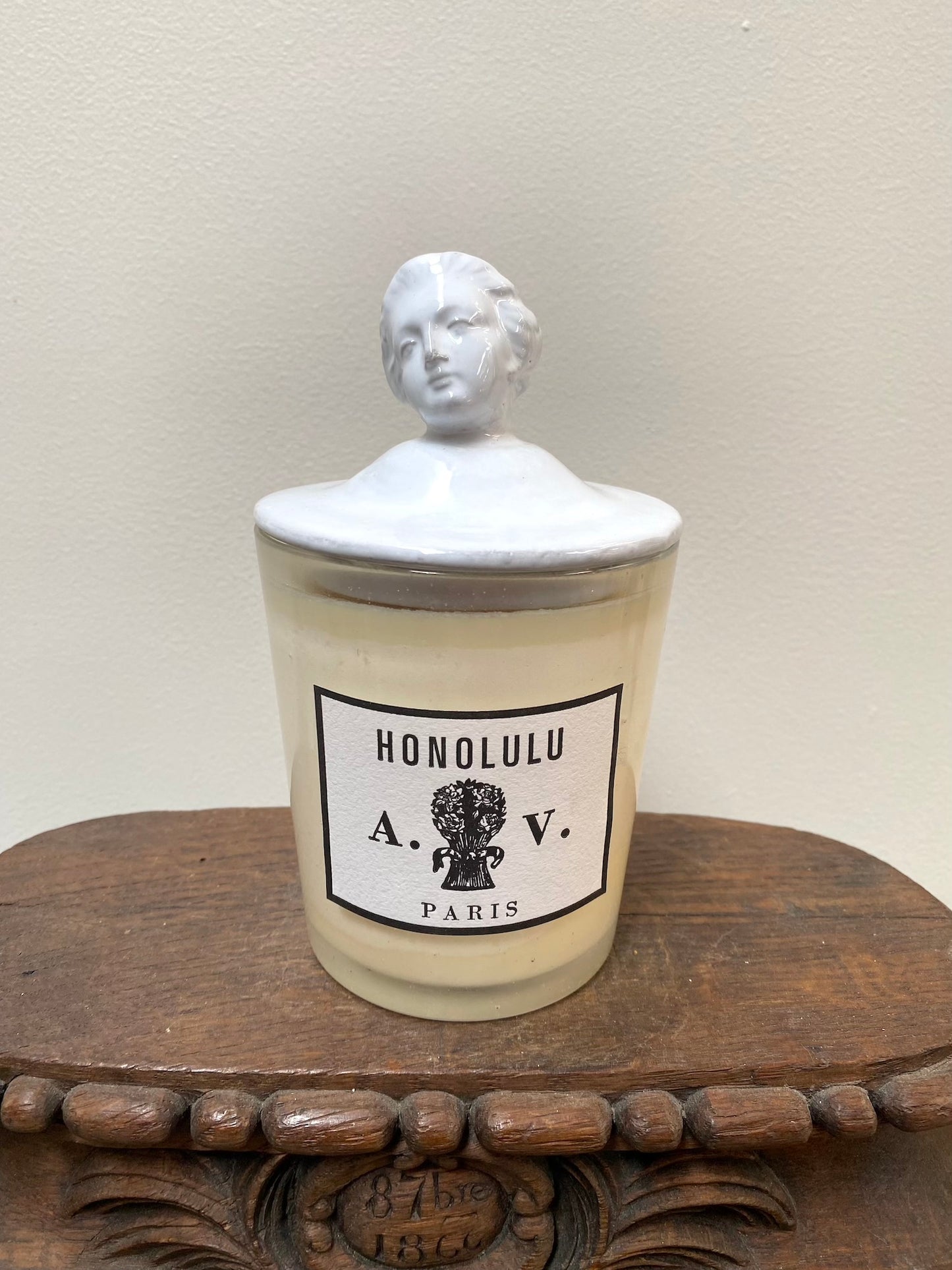 Astier de Villatte Marie Antoinette Candle Lid for Glass Candles