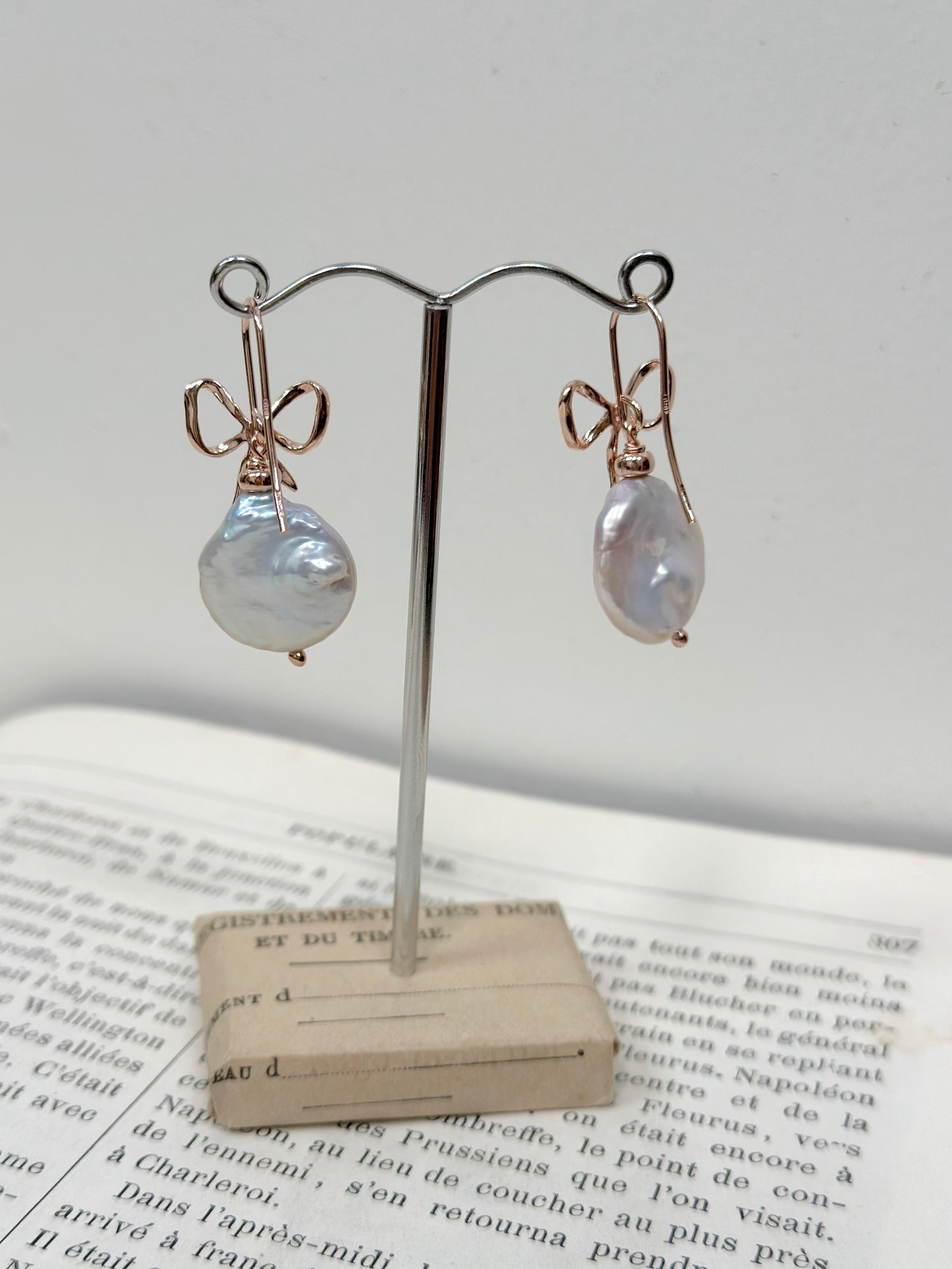 Italian Pearl & Bow Earrings