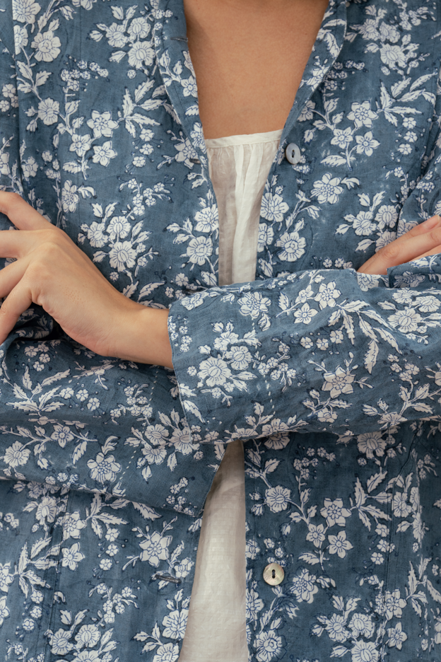 DVE 'Vaaruni' Linen Jacket - Aegean Blue Floral