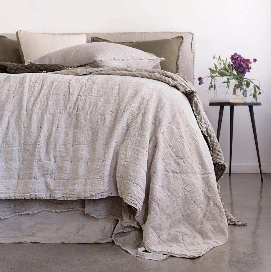 Hale Mercantile 'Basix' Linen Coverlet