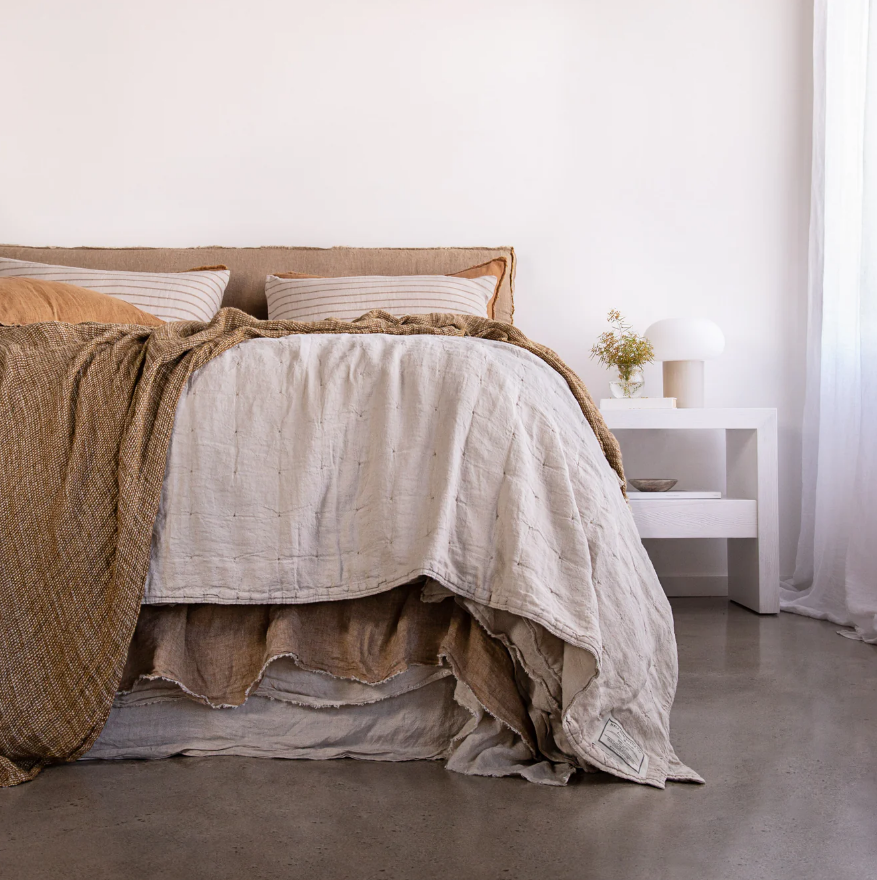 Hale Mercantile 'Basix' Linen Coverlet