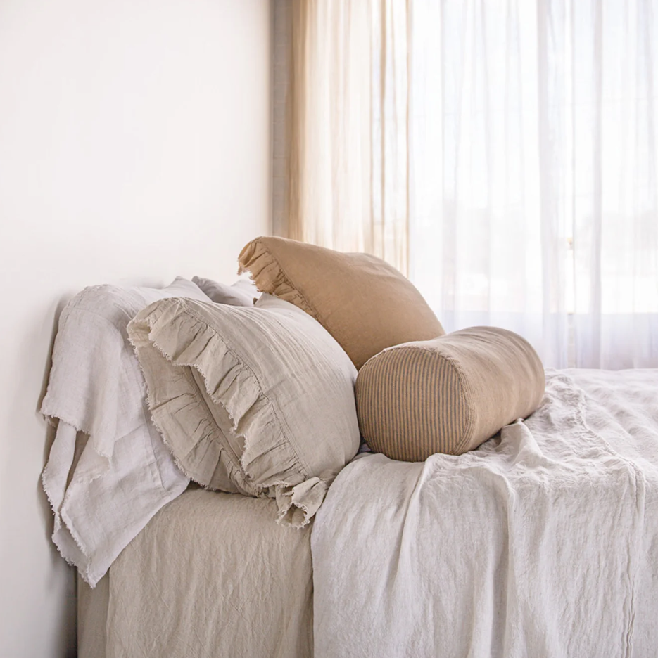 Hale Mercantile 'Kristine' Frill End Standard Linen Pillowcase