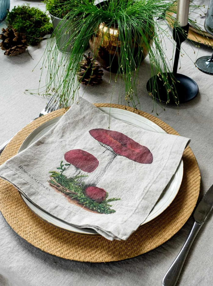 European Linen 'Forest Mushrooms' Set of 6 Linen Napkins