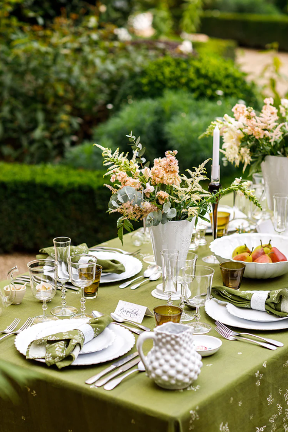 Summerill & Bishop 'Avocado S&Bee' Linen Tablecloth