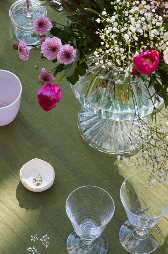 Summerill & Bishop 'Avocado S&Bee' Linen Tablecloth