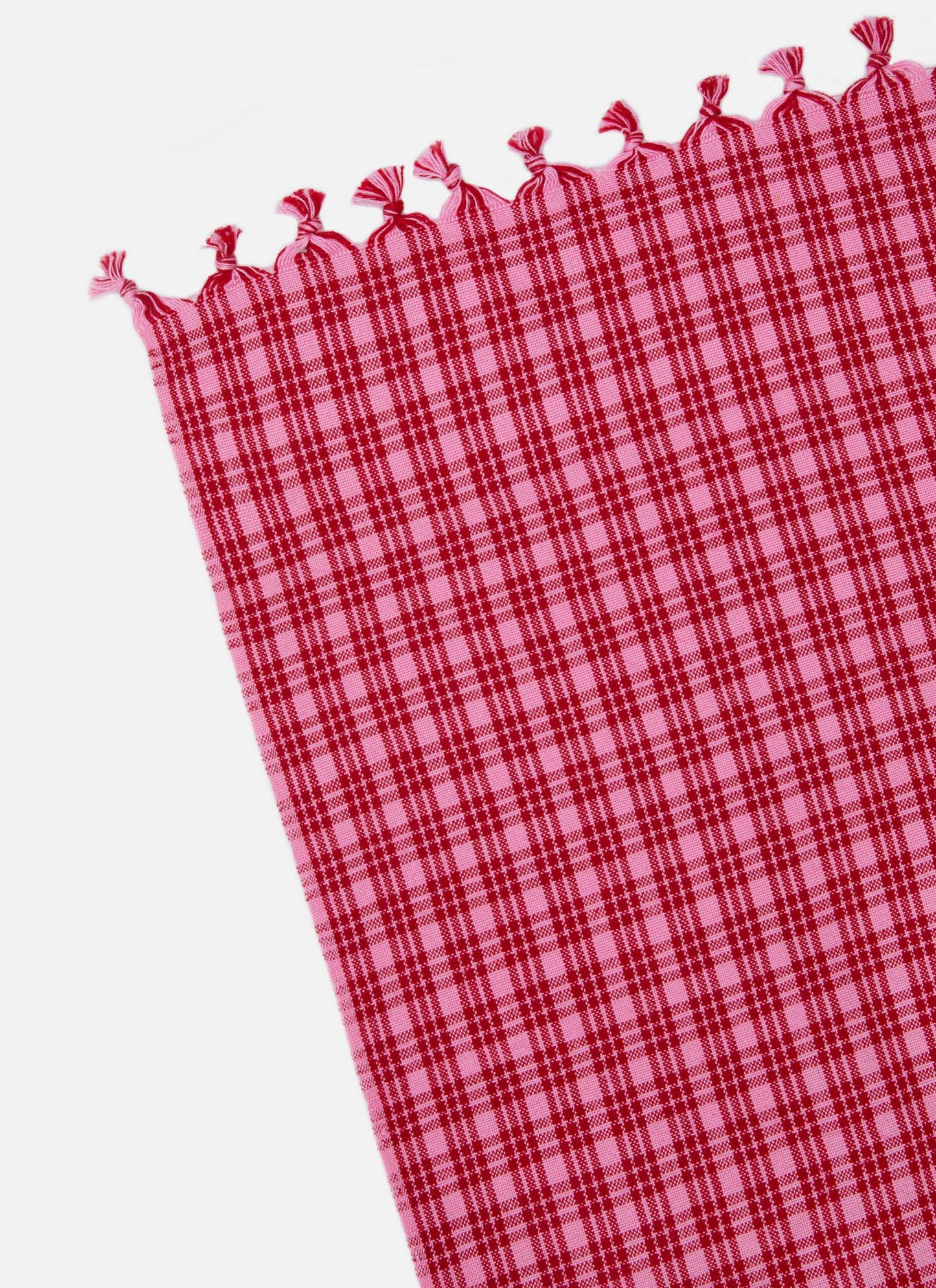 Heather Taylor Home 'Katherine Plaid - Valentine' Linen Tablecloth