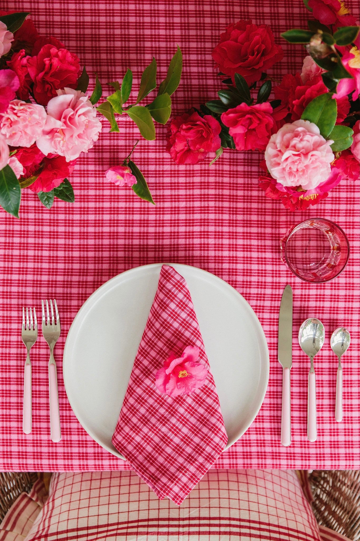 Heather Taylor Home 'Katherine Plaid - Valentine' Linen Tablecloth