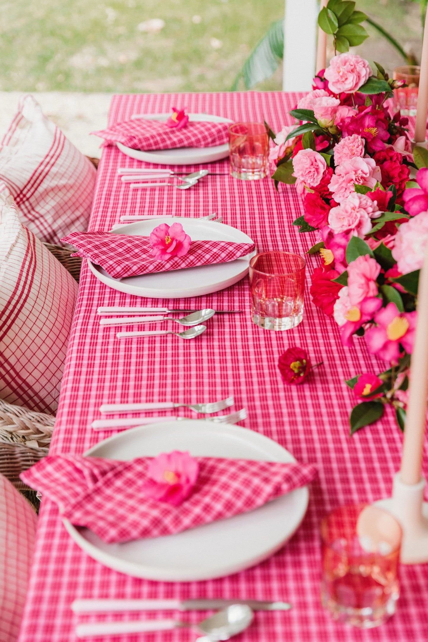 Heather Taylor Home 'Katherine Plaid - Valentine' Linen Tablecloth