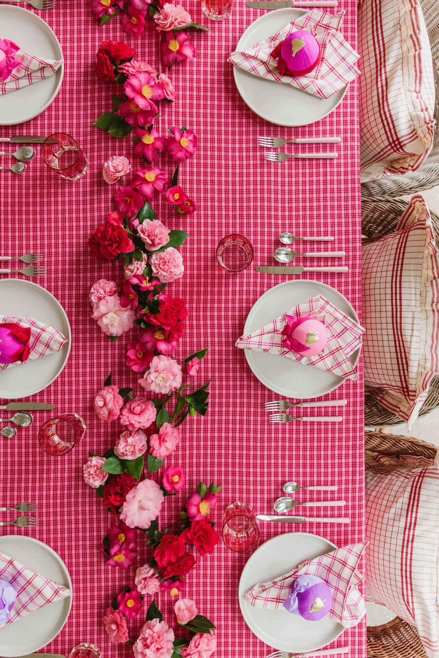 Heather Taylor Home 'Katherine Plaid - Valentine' Linen Tablecloth