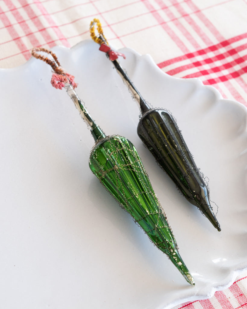 Vintage European Ornament - Green Umbrellas