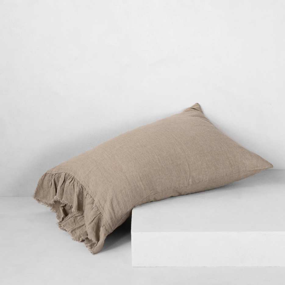 Hale Mercantile 'Kristine' Frill End Standard Linen Pillowcase