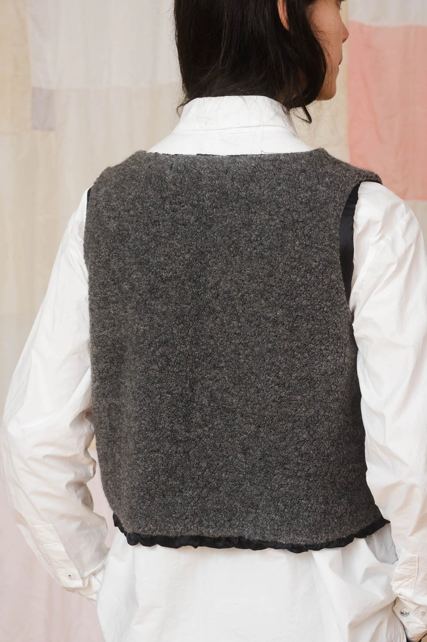 Sula Fluffy Vest With Silk Lining and Ties - Grey