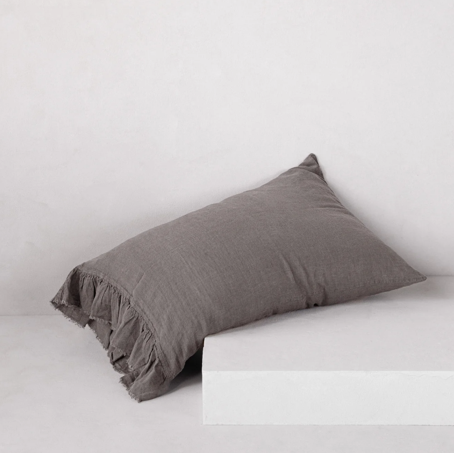 Hale Mercantile 'Kristine' Frill End Standard Linen Pillowcase