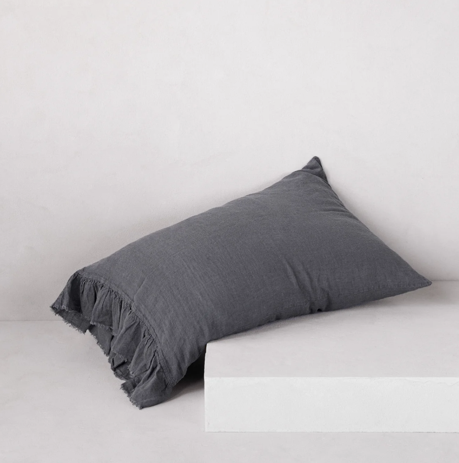 Hale Mercantile 'Kristine' Frill End Standard Linen Pillowcase