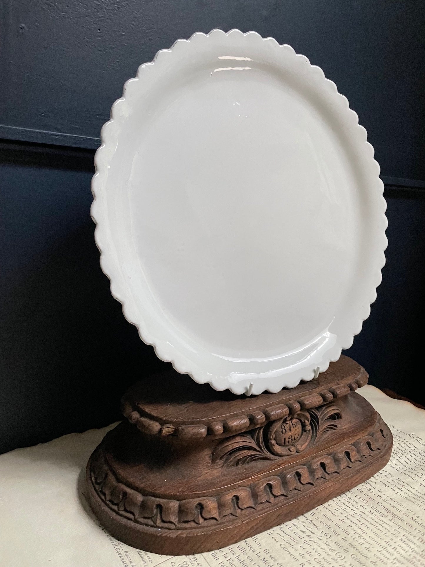 Astier de Villatte Large Daisy Plate