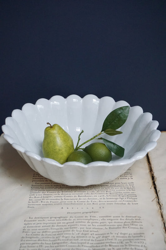 Astier de Villatte Marguerite Extra Large Fruit Bowl