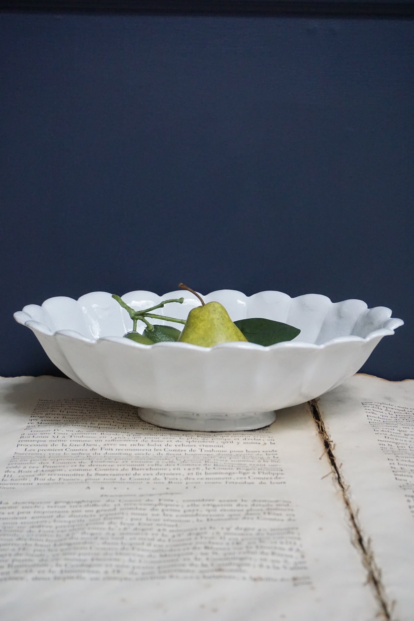 Astier de Villatte Marguerite Platter on Low Stand