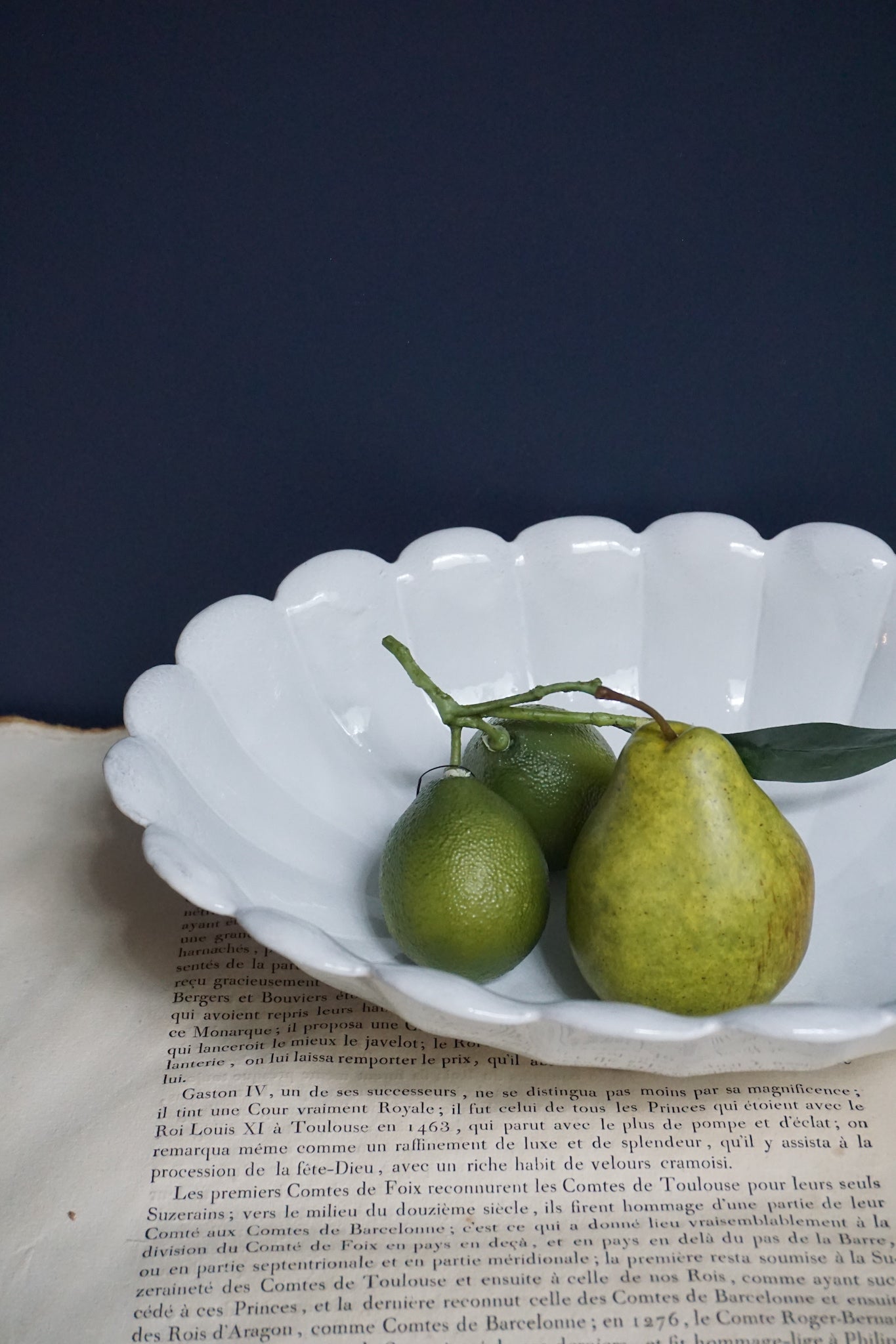 Astier de Villatte Marguerite Platter on Low Stand