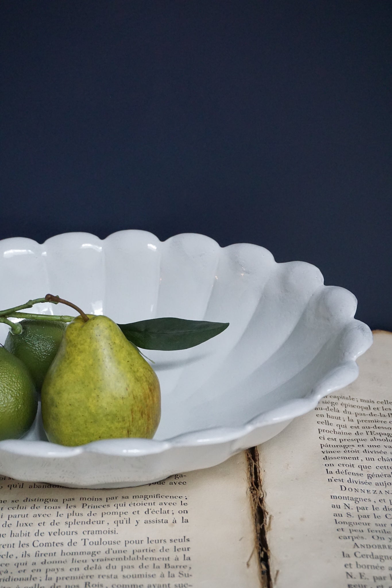 Astier de Villatte Marguerite Platter on Low Stand