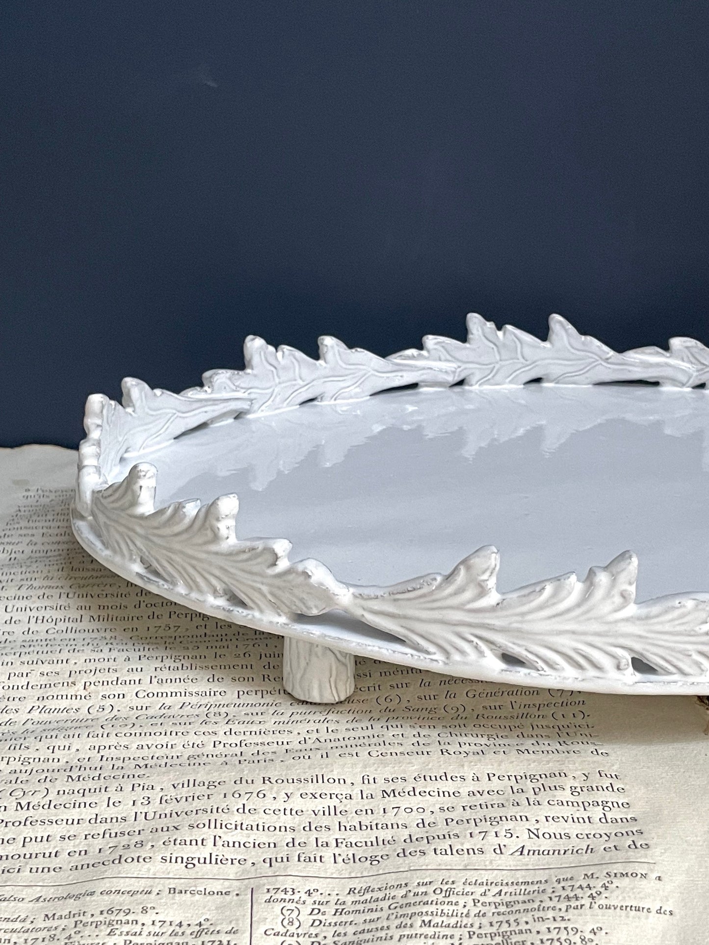 Astier de Villatte Oval Setsuko Leaf Platter with Feet