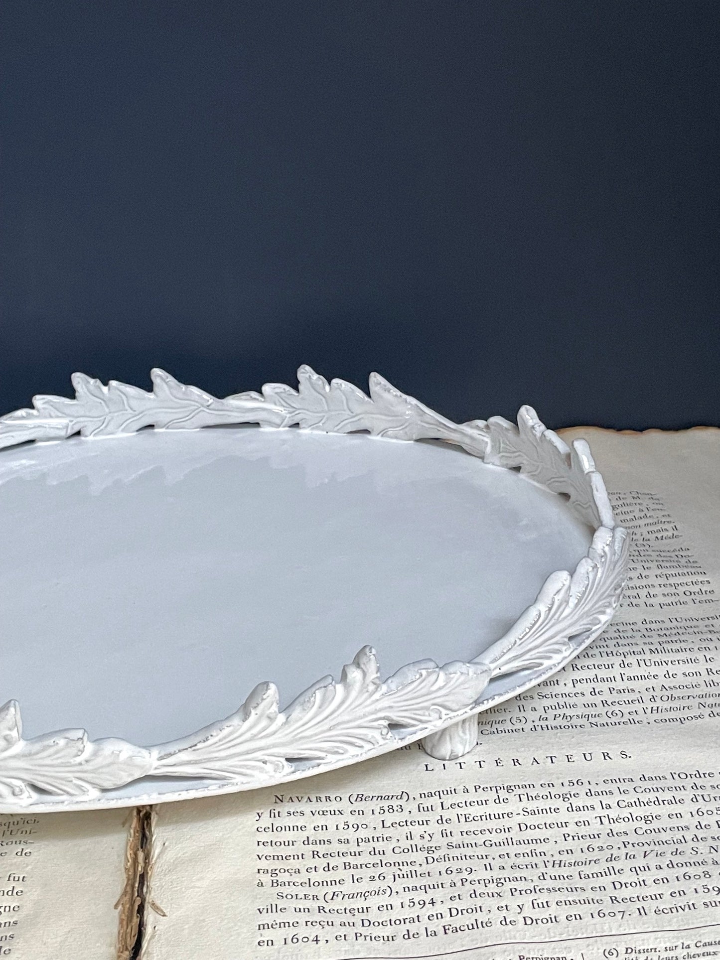 Astier de Villatte Oval Setsuko Leaf Platter with Feet