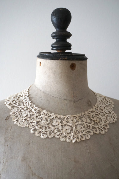 Lace deals collar necklace