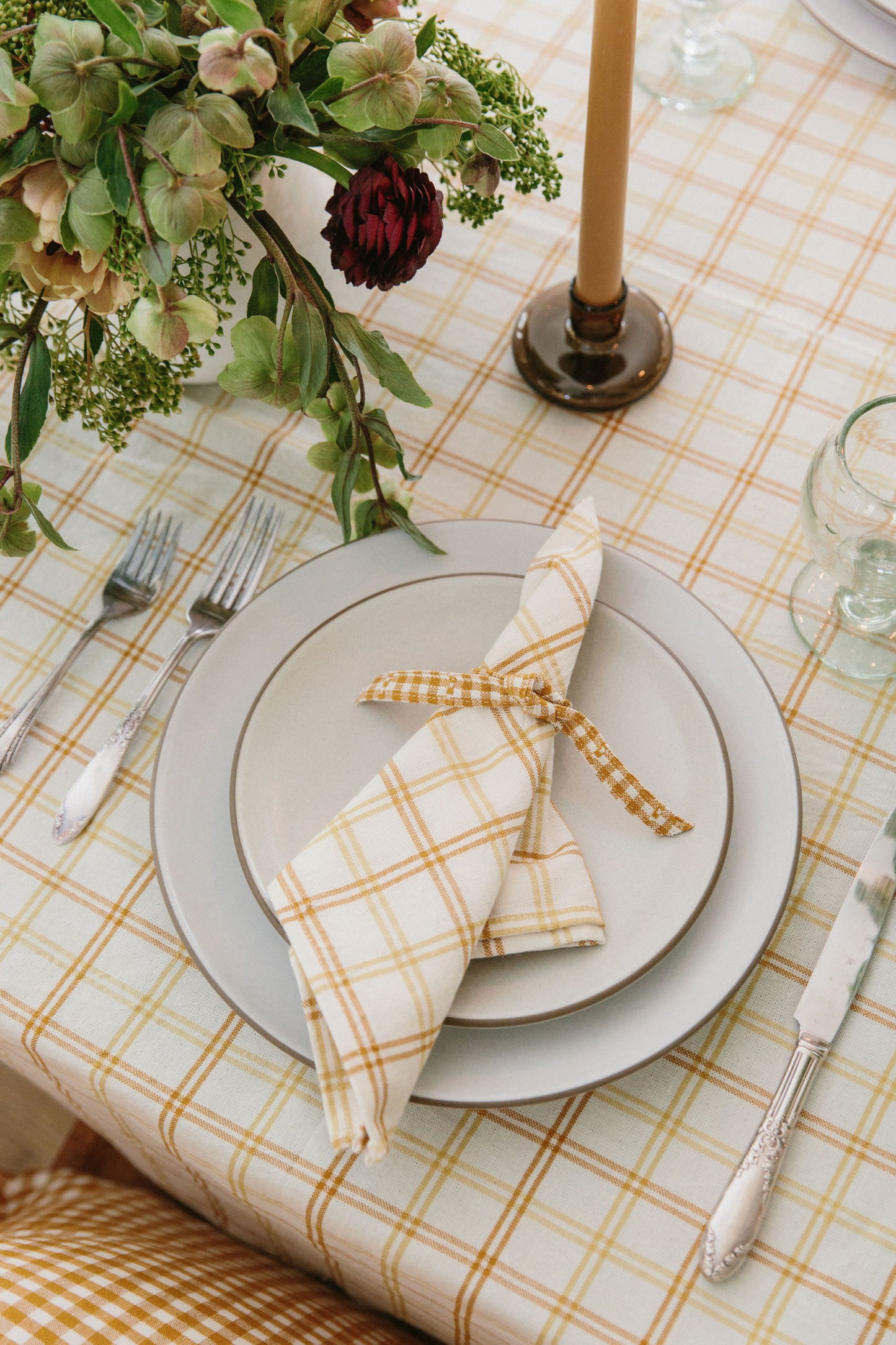 Heather Taylor Home 'Mayfair Plaid - Goldenrod' Linen Napkins Set of 4