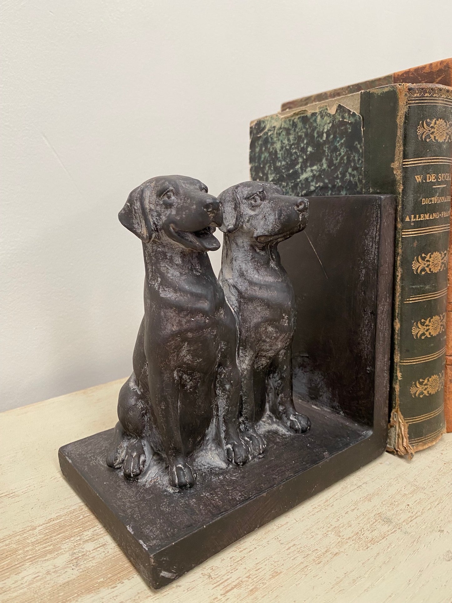 Friendly Dog Bookends