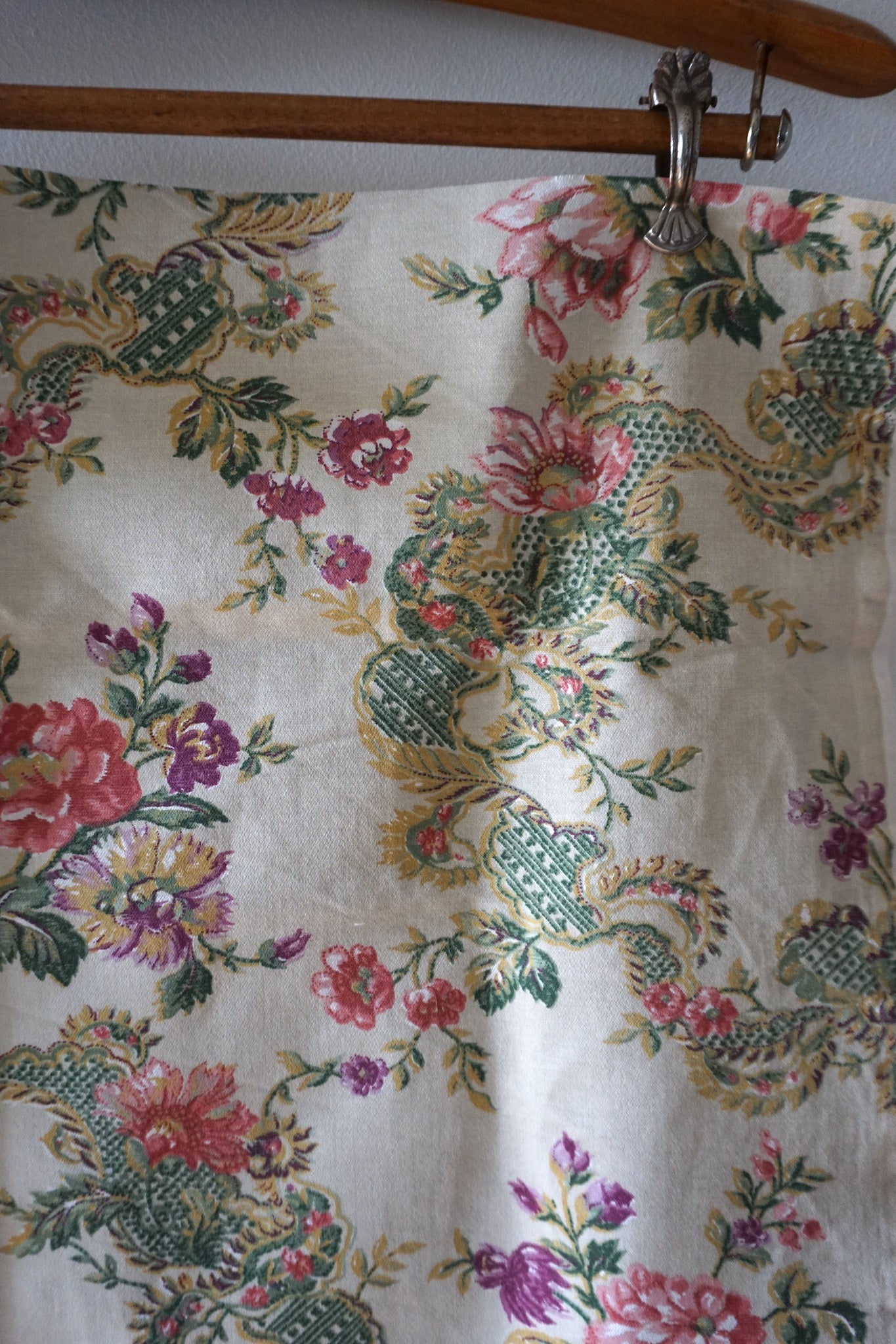 Vintage French Piece of Fabric With Green/Pink Floral Design 45x45cm